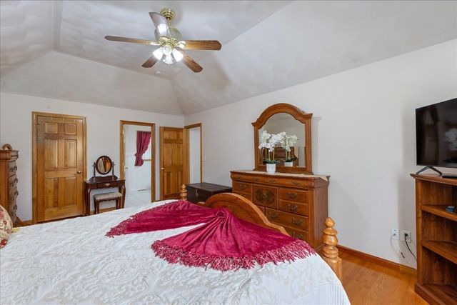 8 Hunter Ave, Methuen, MA 01844