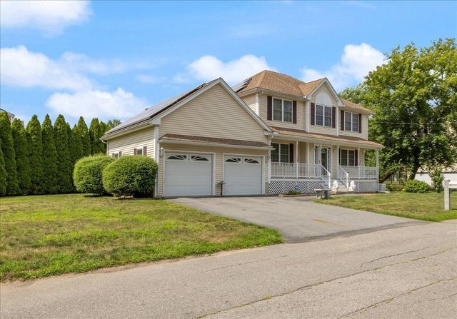 8 Hunter Ave, Methuen, MA 01844