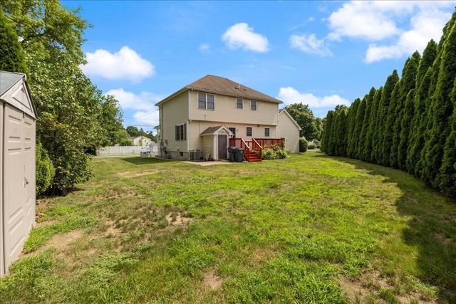 8 Hunter Ave, Methuen, MA 01844