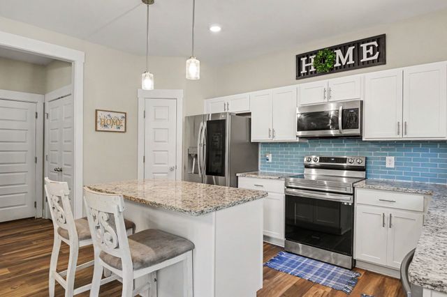 1149 Jonathan Ln, Springfield, TN 37172