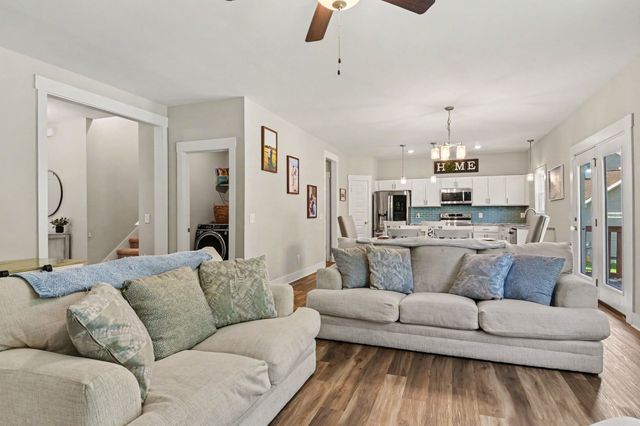 1149 Jonathan Ln, Springfield, TN 37172