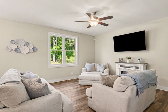 1149 Jonathan Ln, Springfield, TN 37172
