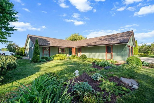 4335 Harmony Drive, Shelbyville, MI 49344
