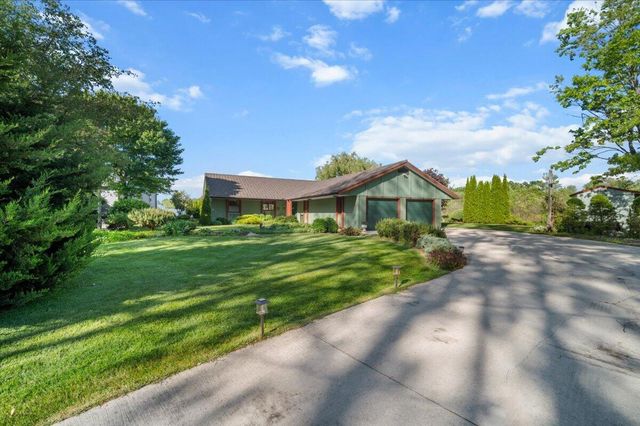 4335 Harmony Drive, Shelbyville, MI 49344