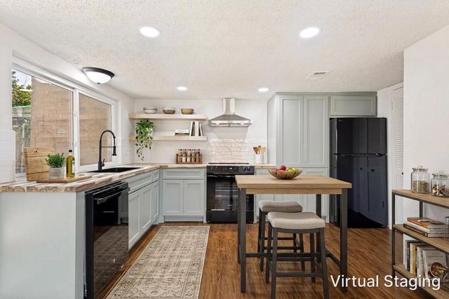 3110 Roundtree Lane, Garland, TX 75044