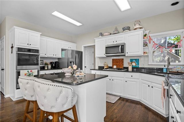 4006 Ironhill Lane, Woodstock, GA 30189
