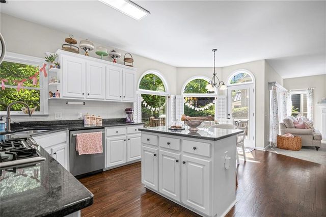 4006 Ironhill Lane, Woodstock, GA 30189