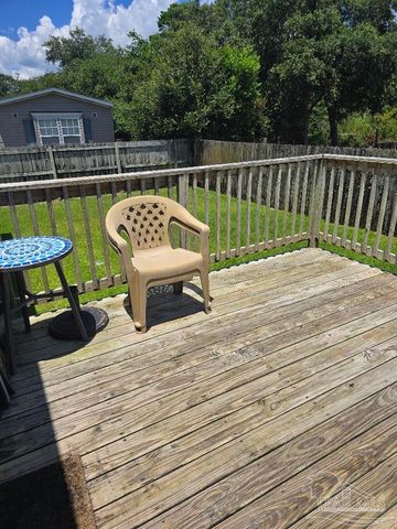 5305 Kee Memorial Dr, Pensacola, FL 32507