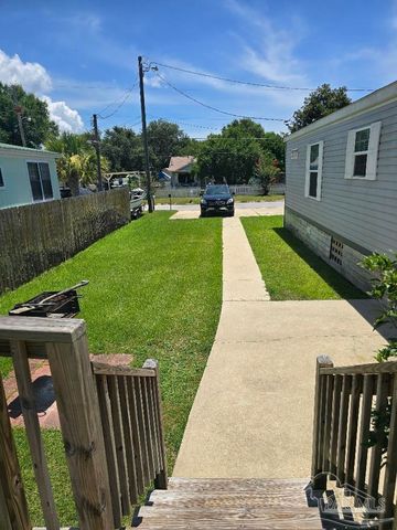 5305 Kee Memorial Dr, Pensacola, FL 32507