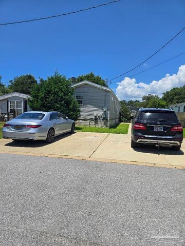 5305 Kee Memorial Dr, Pensacola, FL 32507