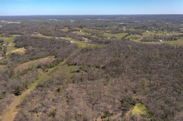 1690 Ramblewood Dr, Lewisburg, TN 37091