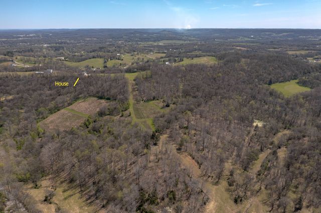 1690 Ramblewood Dr, Lewisburg, TN 37091