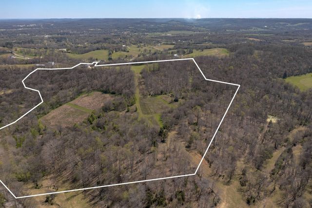 1690 Ramblewood Dr, Lewisburg, TN 37091