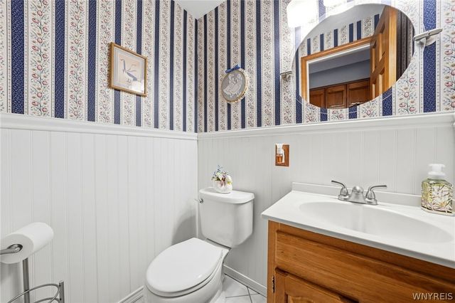 416 Woodward Crescent, West Seneca, NY 14224