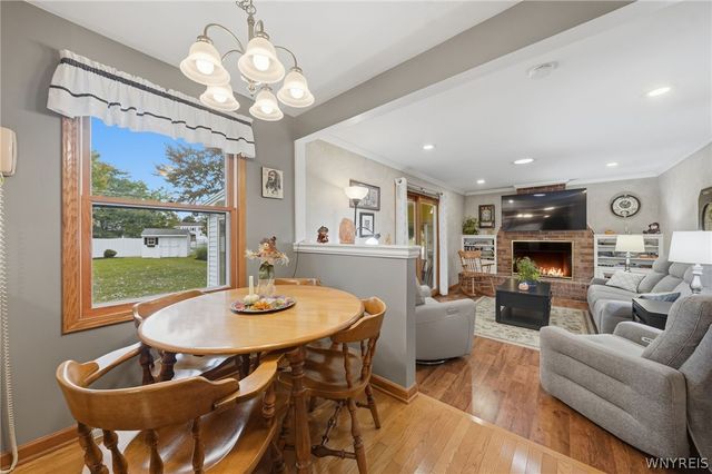 416 Woodward Crescent, West Seneca, NY 14224