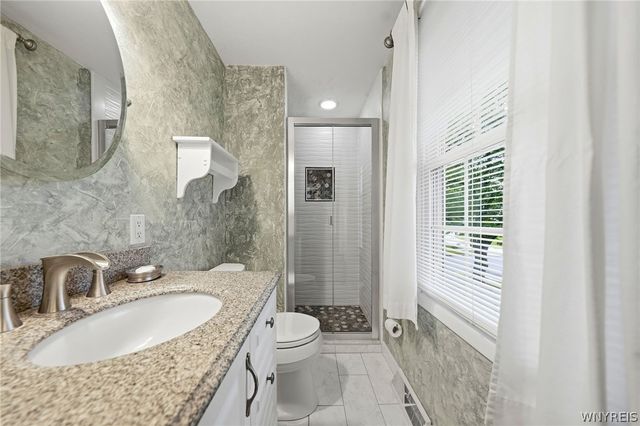 416 Woodward Crescent, West Seneca, NY 14224