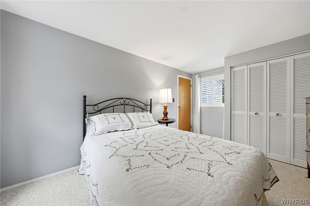 416 Woodward Crescent, West Seneca, NY 14224