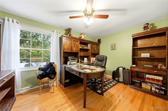 416 Woodward Crescent, West Seneca, NY 14224