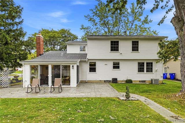 416 Woodward Crescent, West Seneca, NY 14224