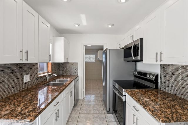 283 S 3RD STREET, Lake Mary, FL 32746