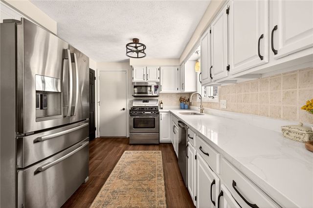 147 South Beacon Hills Drive, Penfield, NY 14526