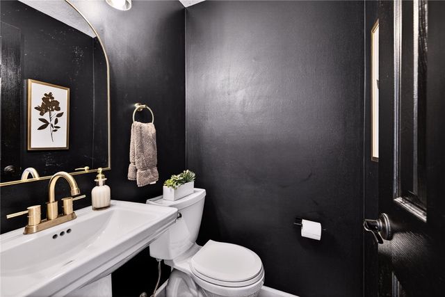 147 South Beacon Hills Drive, Penfield, NY 14526