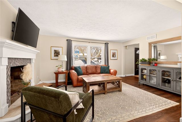 147 South Beacon Hills Drive, Penfield, NY 14526