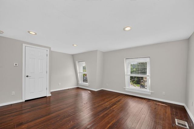 1586 Spring Lawn Avenue, Cincinnati, OH 45223