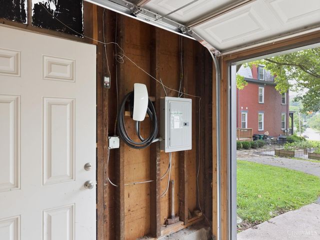 1586 Spring Lawn Avenue, Cincinnati, OH 45223