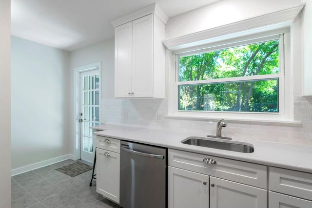 1210 N DONNELLY STREET, Mount Dora, FL 32757