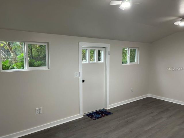 1210 N DONNELLY STREET, Mount Dora, FL 32757