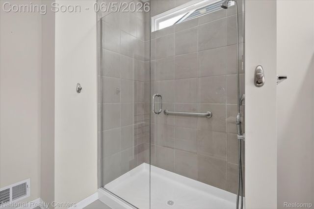 38681 Chasewood Court, Farmington Hills, MI 48335