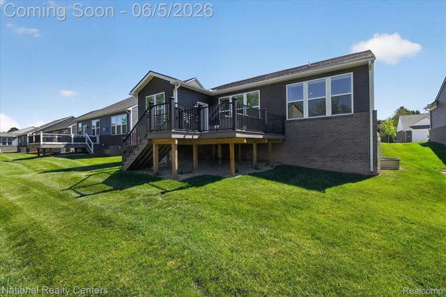 38681 Chasewood Court, Farmington Hills, MI 48335