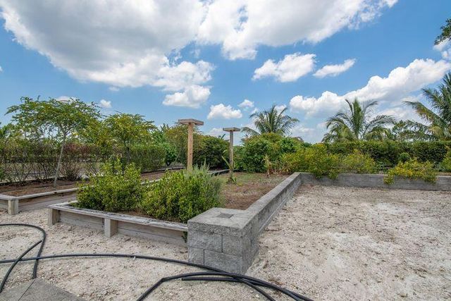 1102 Haywagon Trail, Loxahatchee, FL 33470