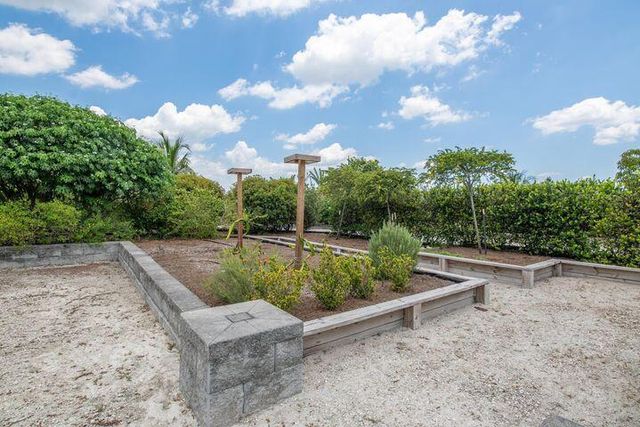 1102 Haywagon Trail, Loxahatchee, FL 33470