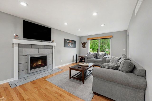 12762 Windsor Court, Sterling Heights, MI 48313
