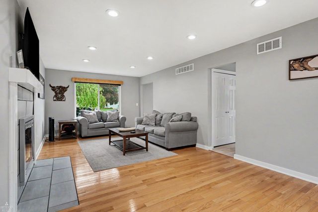 12762 Windsor Court, Sterling Heights, MI 48313