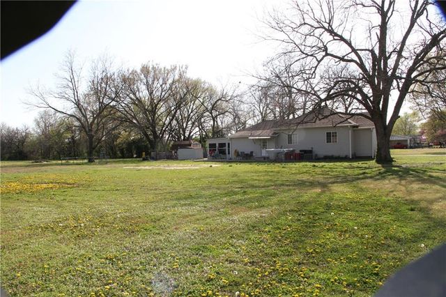 2330 Briggs Ave Avenue, Parsons, KS 67357