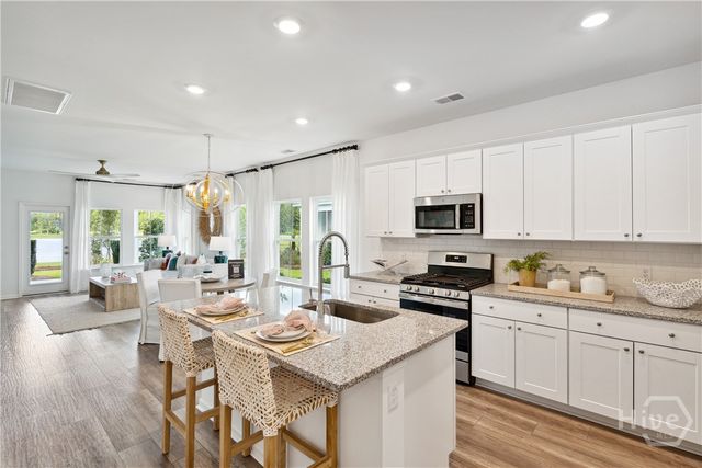 123 Bluebell Way, Savannah, GA 31302