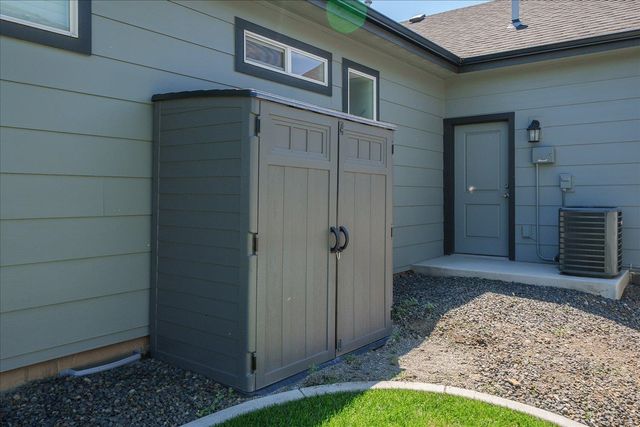 22903 E Wellington Pkwy, Liberty Lake, WA 99019