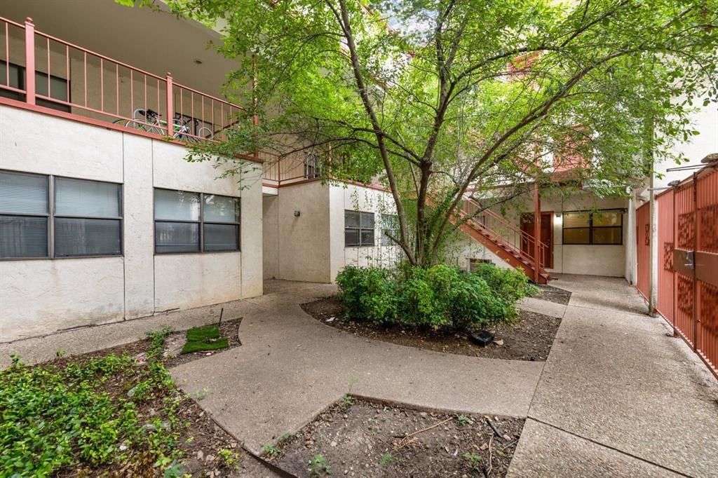 706 W 22nd ST 204, Austin, TX 78705
