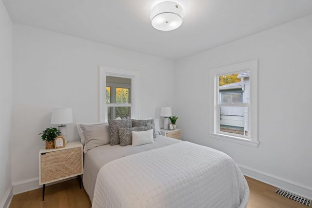 3419 24th Avenue S, Minneapolis, MN 55406