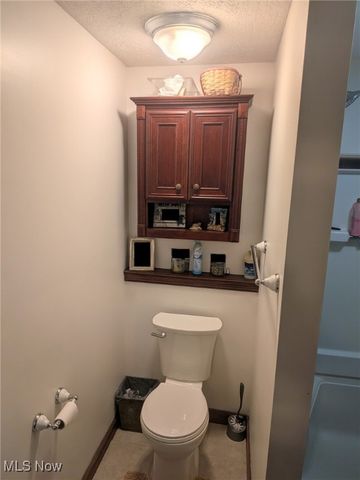 1224 Goshen Avenue SE, New Philadelphia, OH 44663