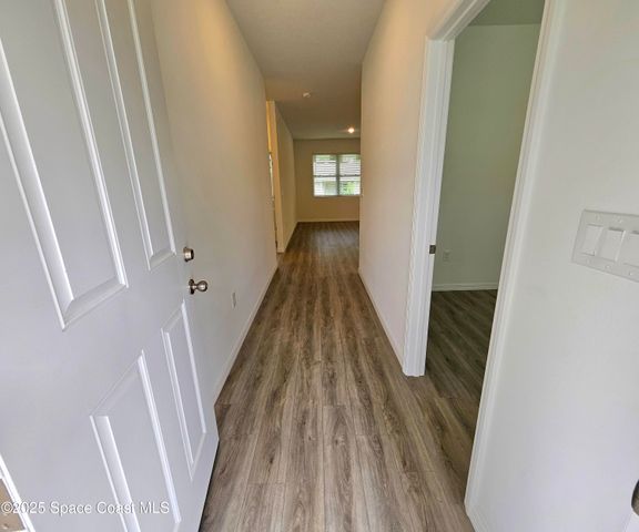 561 Harrisburg Street SW, Palm Bay, FL 32908
