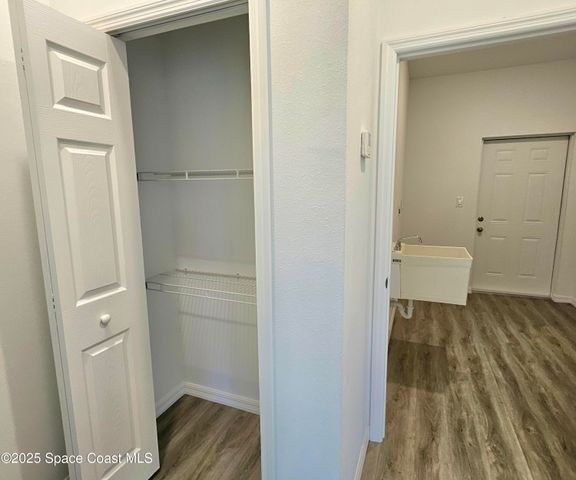 561 Harrisburg Street SW, Palm Bay, FL 32908