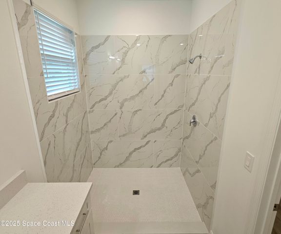 561 Harrisburg Street SW, Palm Bay, FL 32908