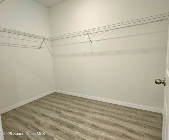 561 Harrisburg Street SW, Palm Bay, FL 32908