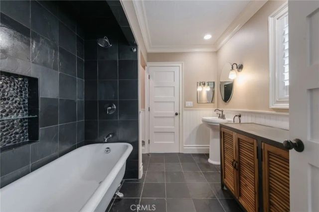 5433 W 134th Place, Hawthorne, CA 90250