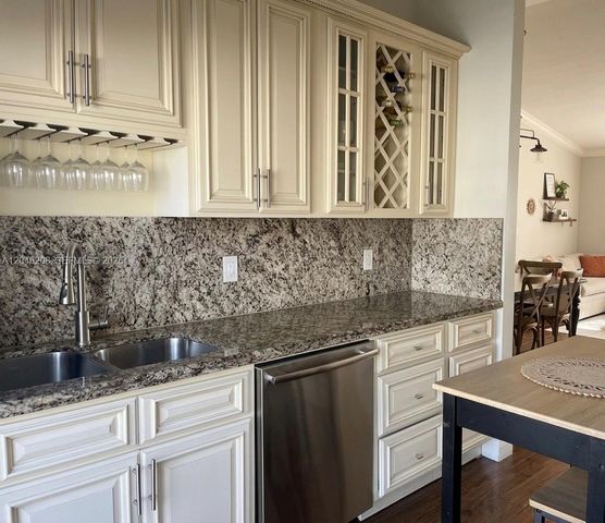 7100 NW 173rd Drive 1304, Hialeah, FL 33015