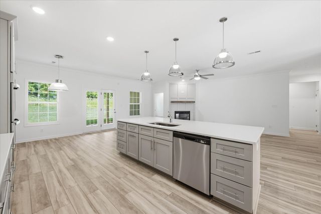 1279 Mourning Cloak Dr, Clarksville, TN 37043